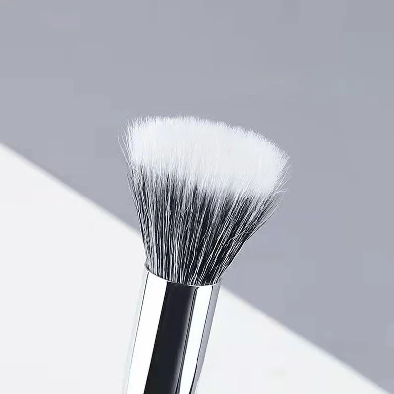 Pointillator brush Blush brush Pure wool flat head Cangzhou makeup brush Soft bristle wooden handle Beauty tool