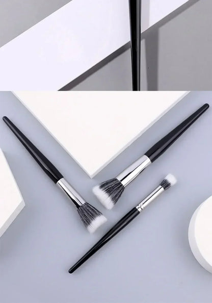 Pointillator brush Blush brush Pure wool flat head Cangzhou makeup brush Soft bristle wooden handle Beauty tool